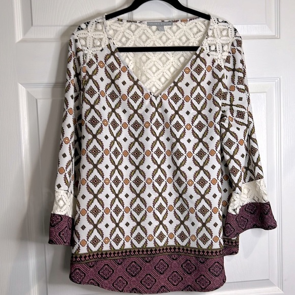Valerie Stevens Women’s geometric pattern top with lace Size XL - Picture 1 of 6